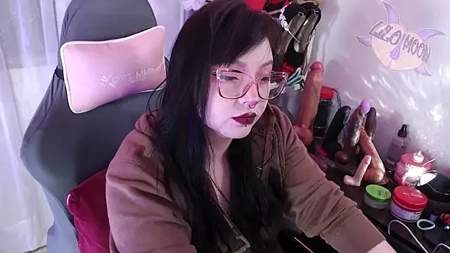 LiloMoon69 from StripChat