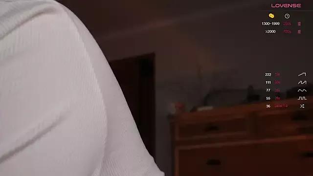 liltaya from StripChat