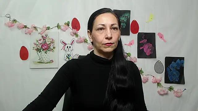 Discover our girls online shows and discover the company of countless livestreamers, with stunning shapes, sex toys and more.