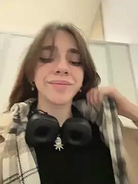 Lily__Belle from StripChat