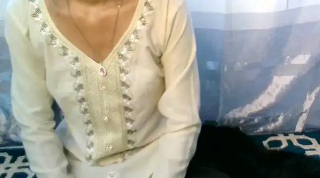 lily_cc from StripChat