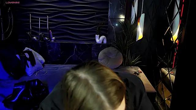 Lily_Moonlight from StripChat
