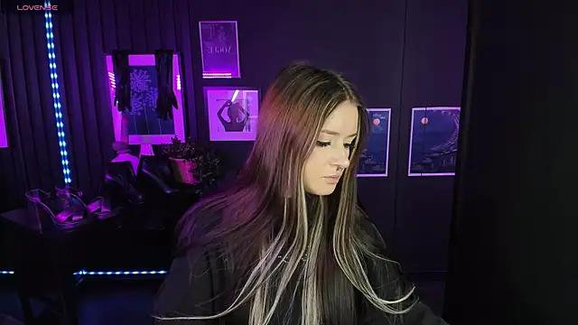 Lily_Moonlight from StripChat