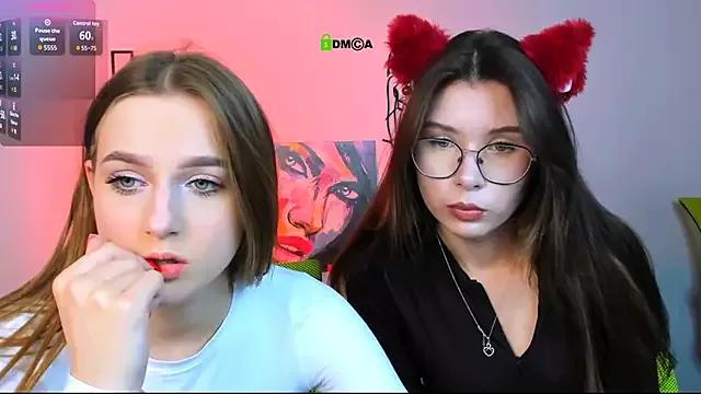 Discover our girls online shows and discover the company of countless livestreamers, with stunning shapes, sex toys and more.