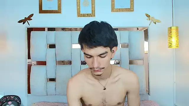 LilyAndJuan from StripChat is Freechat