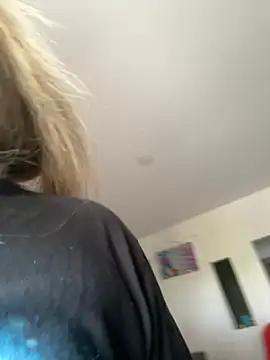 Lilybaudinx96 from StripChat