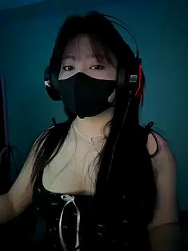 Lilybellle from StripChat is Freechat