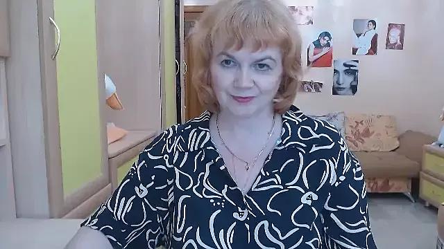 LilyHotlens from StripChat
