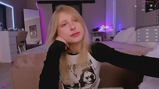 lilyvibe from StripChat is Freechat