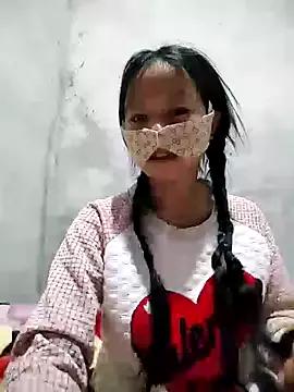 Lilyy-y webcams show profile image 