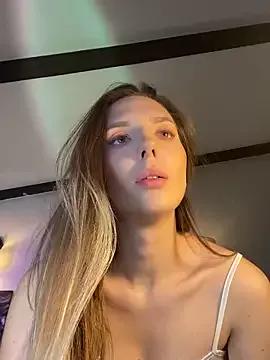 LINA_ALL_EYES_ON_YOU from StripChat is Freechat
