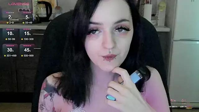 linaa__tyaan from StripChat is Freechat