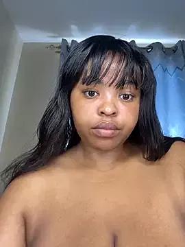 Linah___ from StripChat is Freechat