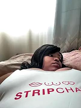Discover our girls online shows and discover the company of countless livestreamers, with stunning shapes, sex toys and more.