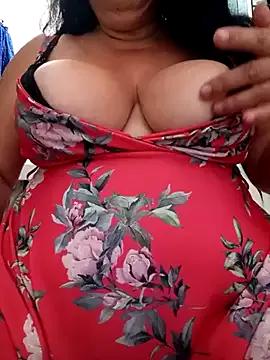 LinaLoverxs from StripChat is Freechat