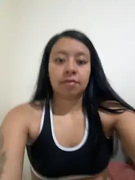 Lincy_and_hanna from StripChat is Freechat
