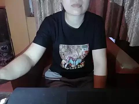 Linda-24 webcams show profile image 