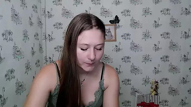 Linda_S_ from StripChat is Freechat