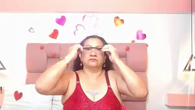 Lindacoopers from StripChat is Freechat