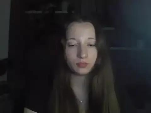 Discover our girls online shows and discover the company of countless livestreamers, with stunning shapes, sex toys and more.