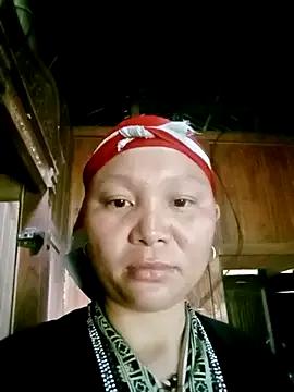 linh-miu from StripChat is Freechat