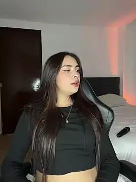 Linna_Cam from StripChat