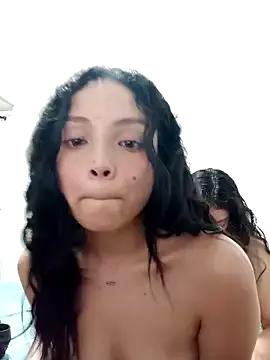 Discover our girls online shows and discover the company of countless livestreamers, with stunning shapes, sex toys and more.
