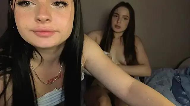 LisaAndDenis from StripChat is Freechat