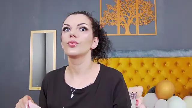 LissaAnn from StripChat