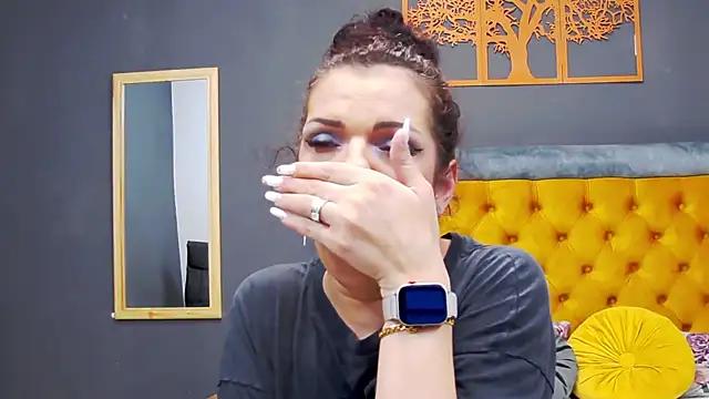 LissaAnn from StripChat