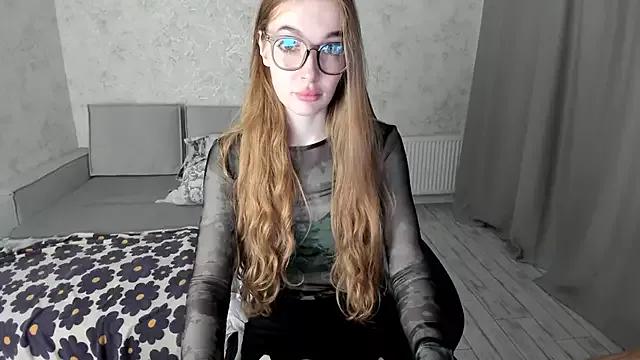 LissaCain from StripChat is Freechat