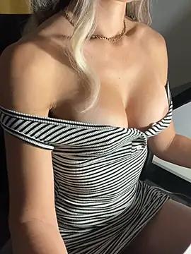 lisshorn from StripChat