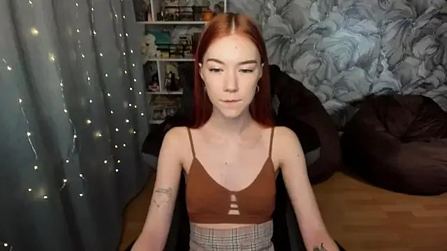 litl_Mia from StripChat