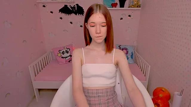 litl_Mia from StripChat