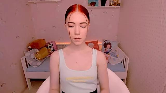 litl_Mia from StripChat