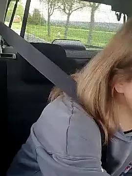 little-leni from StripChat