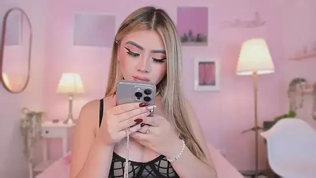 little-natt from StripChat