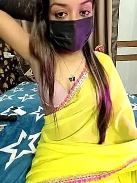 Discover our girls online shows and discover the company of countless livestreamers, with stunning shapes, sex toys and more.