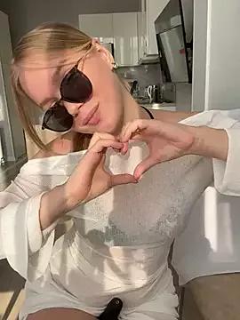 Little_Forest_ELF from StripChat