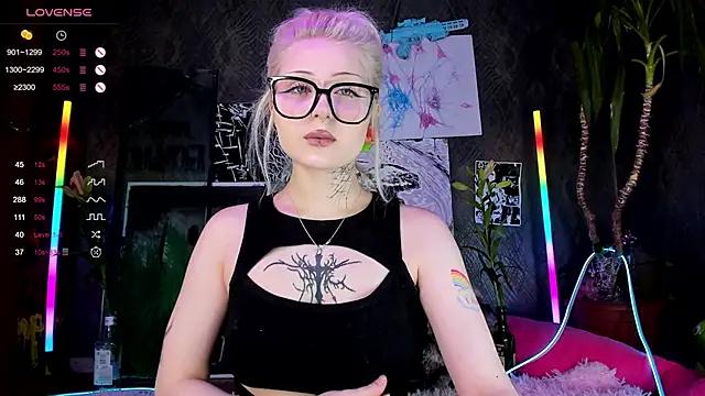 little_grinch666 from StripChat