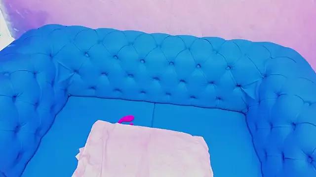 LITTLE_ONIX from StripChat