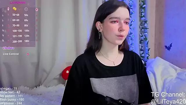 little_Teya from StripChat