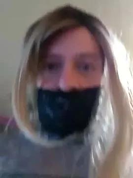 LittleblondeTS from StripChat