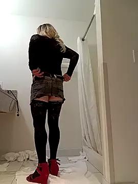 LittleblondeTS from StripChat