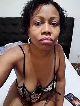 littlebrunett from StripChat