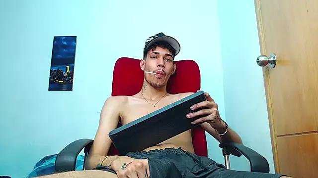 littledemon777 from StripChat is Freechat