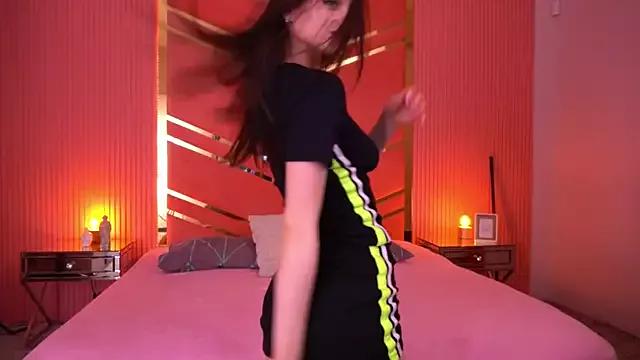 LittleeCutee from StripChat