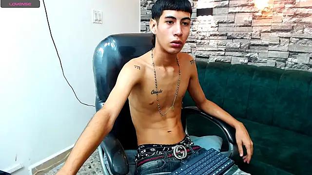 LittleFiree from StripChat