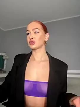 LittleFox___ from StripChat is Freechat