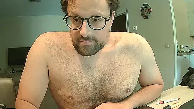 littlehairyman from StripChat